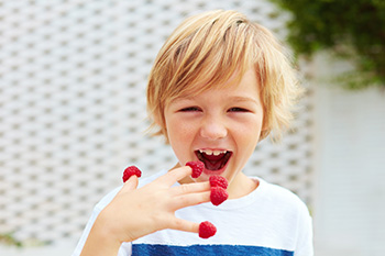5 fruits et légumes à faire découvrir à vos enfants en août : la framboise