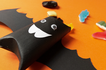 DIY – Boîte à bonbons chauve-souris pour Halloween