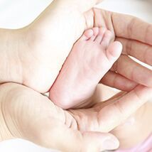 Garde d'enfant malade : votre nounou veille sur votre bébé